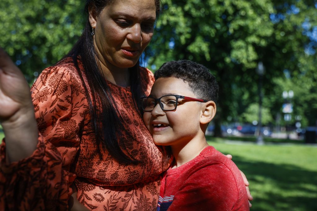 Estudiantes con discapacidades a menudo son excluidos de populares programas de ‘lenguaje dual’